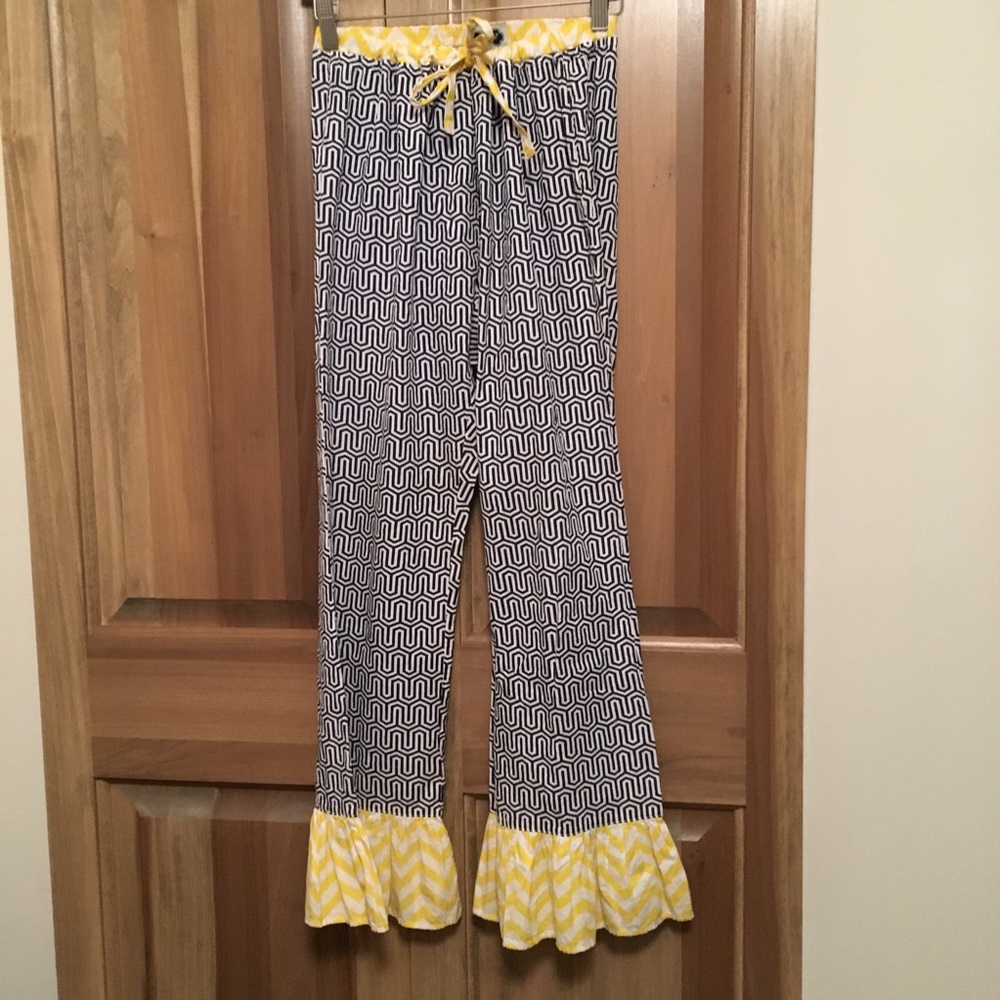 Cute as Mud Pie drawstring ruffle pants S BUNDLE 2 or more SAVE 10% ONE SHIPPING
